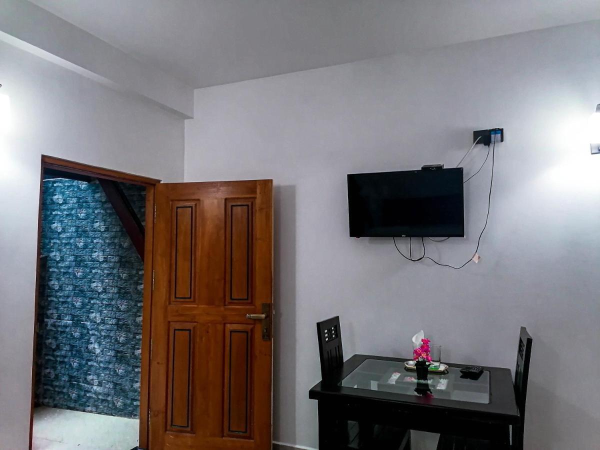 New White House Ratnapura Hotel Eksteriør billede
